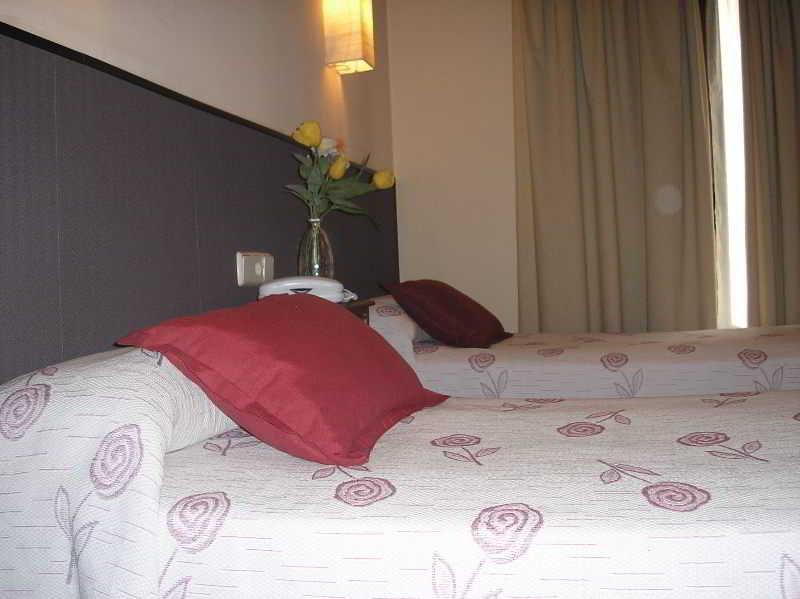 Hostal Alfonso XII By Toledo Ap Bagian luar foto