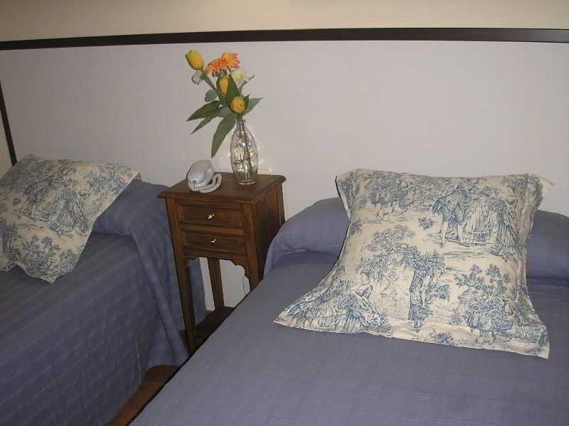 Hostal Alfonso XII By Toledo Ap Bagian luar foto
